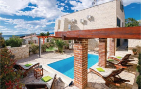 Amazing Home In Novigrad With Sauna